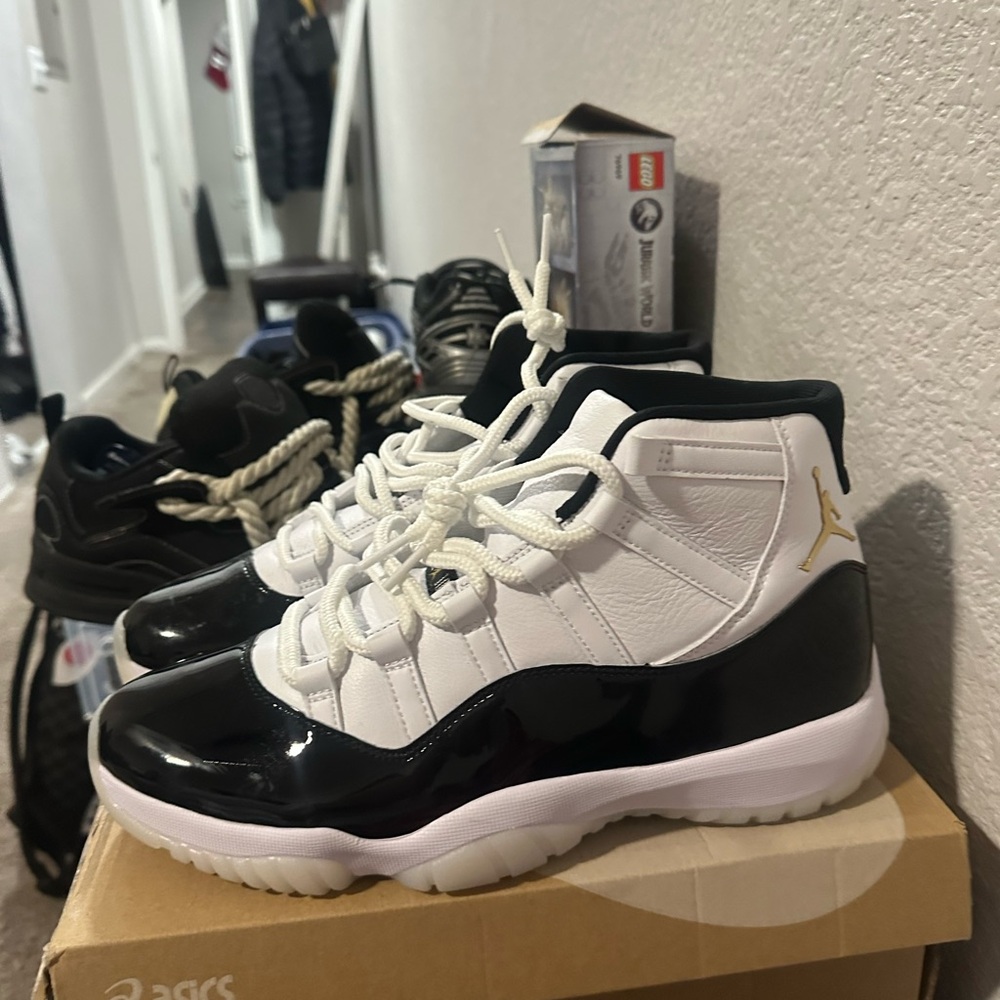 Jordan 11 brand new no box Sneakers with Gold Accents OG